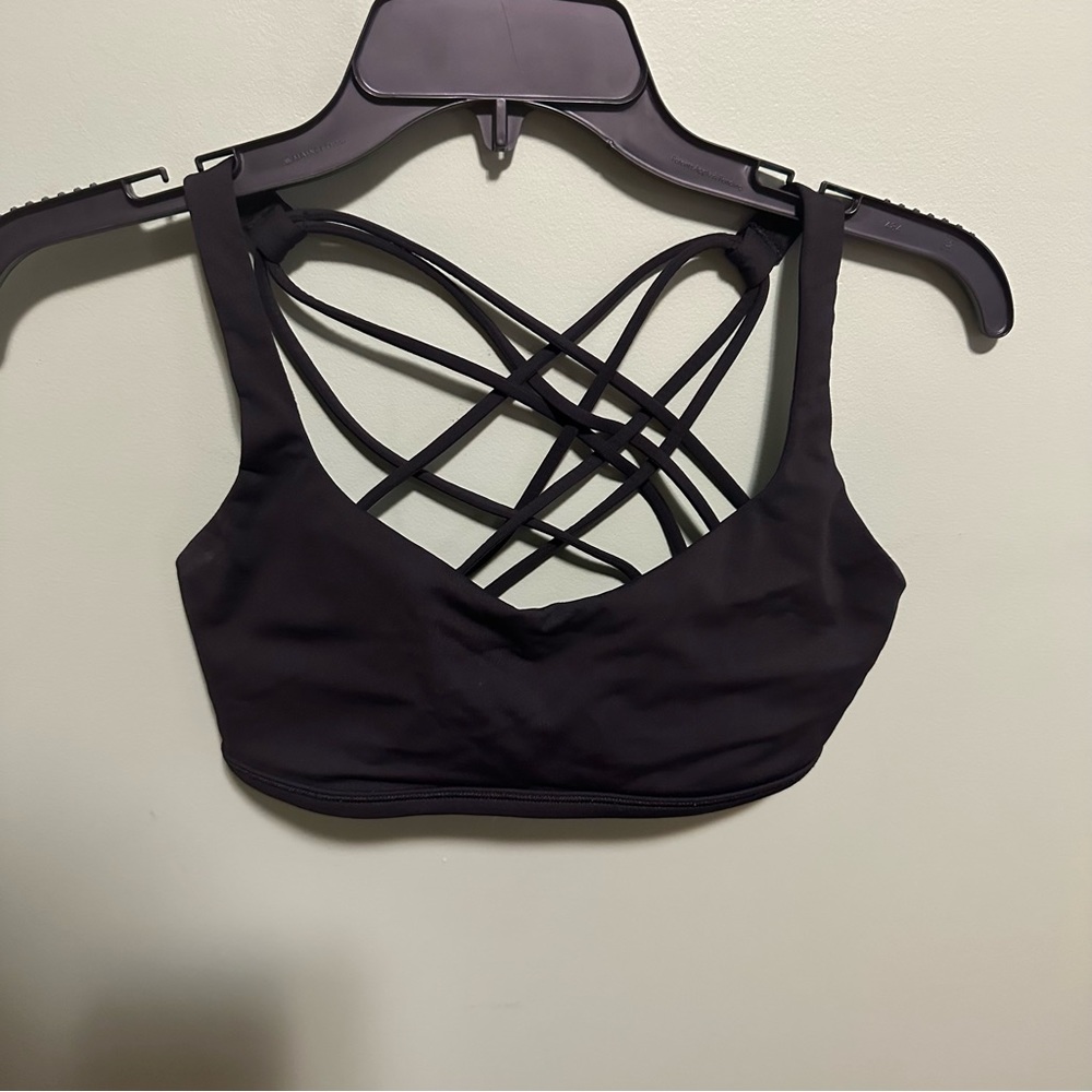 Lululemon sports bra